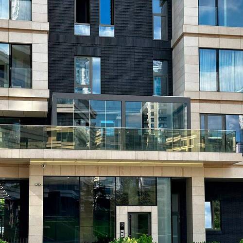 Pergola Decolife B700-25S + Sliding glazing S100