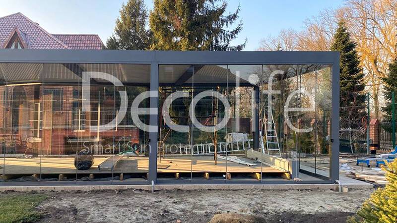 Pergola Decolife B600 PIR + Sliding glazing S200 - 