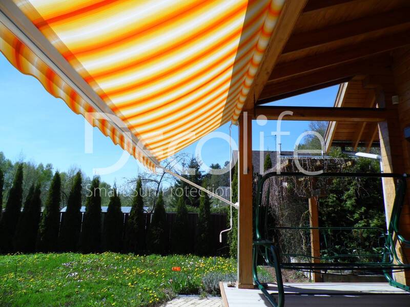 Retractable awning Decolife G400 with 90° tilt - 