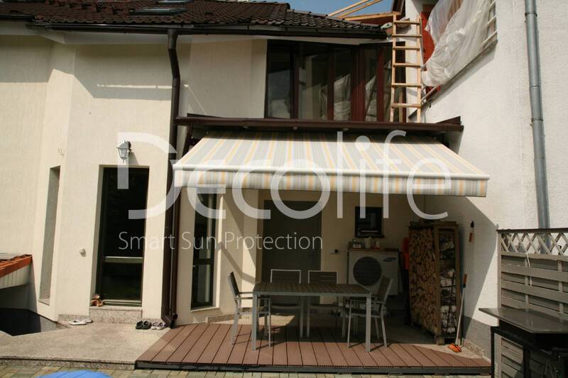 Awning S350 Open for a small terrace - 