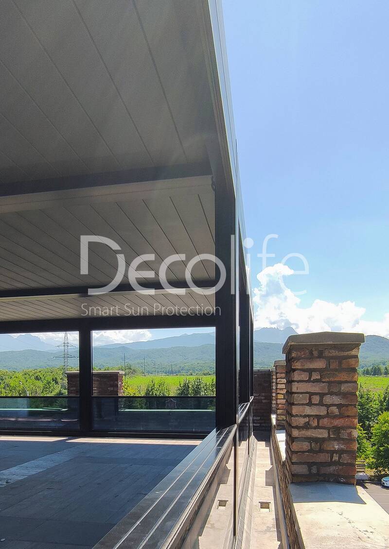 Pergola Bioclimatic Decolife B500-25P + Guillotine glazing W500  - 