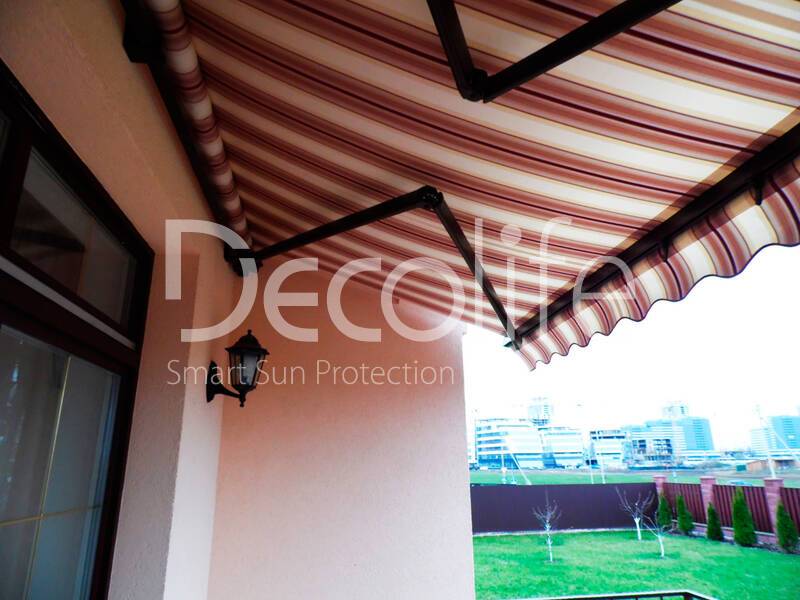 Awning Decolife Open on the closed terrace - 