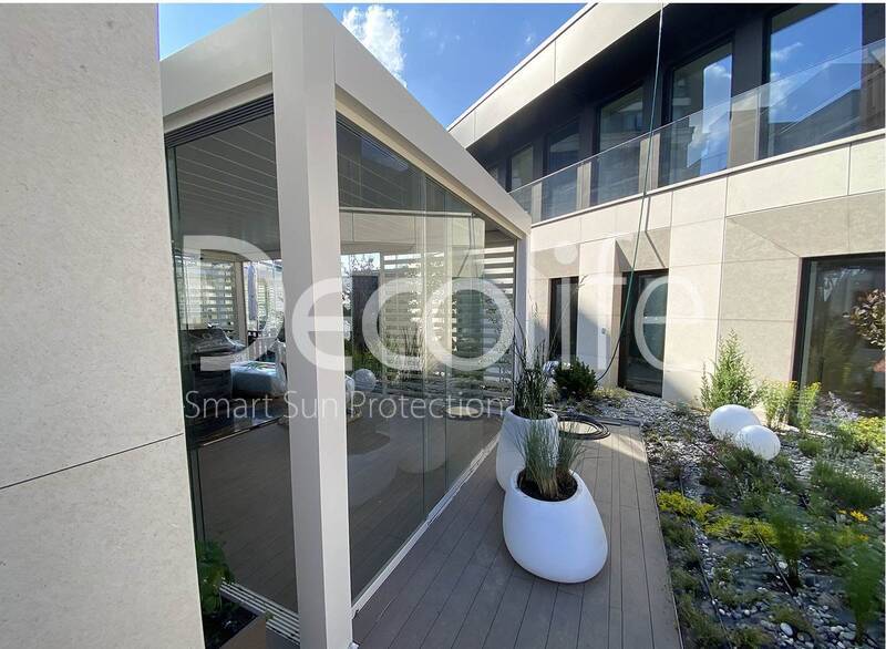 Pergola Decolife Bioclimatic B600 + Sliding glazing, implemented by our partner ''Lux Terras'' - 