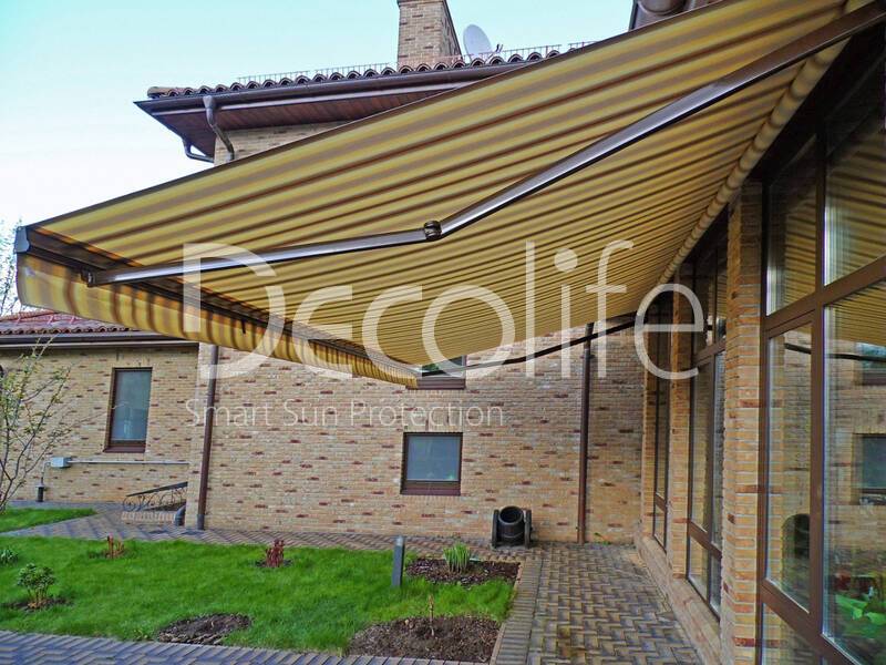 Awning Decolife G100 for an attached terrace - 