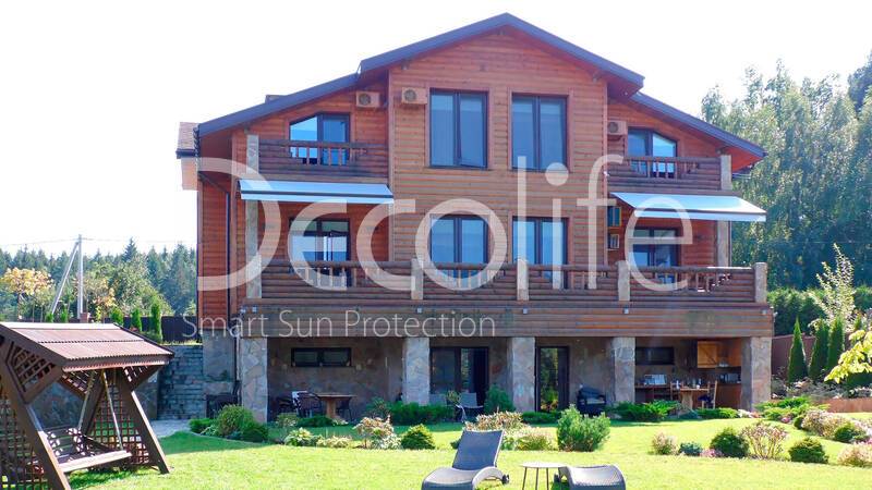 Awnings Decolife G200 for the terrace of a private house - 