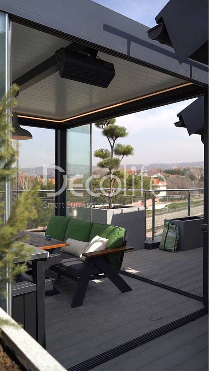 Pergola Decolife Bioclimatic B600 + Sliding glazing, implemented by our partner ''TENT VERTEX'' - 